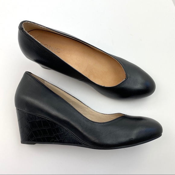 Vionic Shoes - Vionic Antonia Black Wedge Heels Size 10